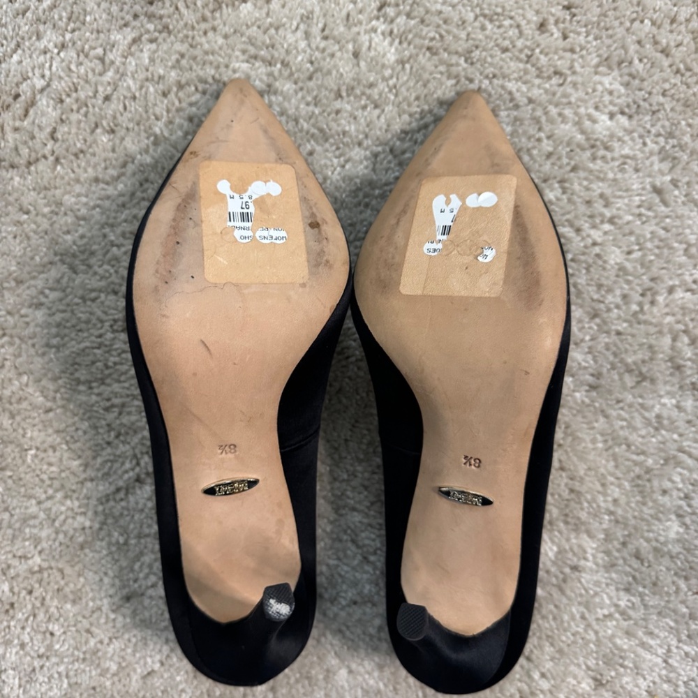 Heels - Picture 3 of 3